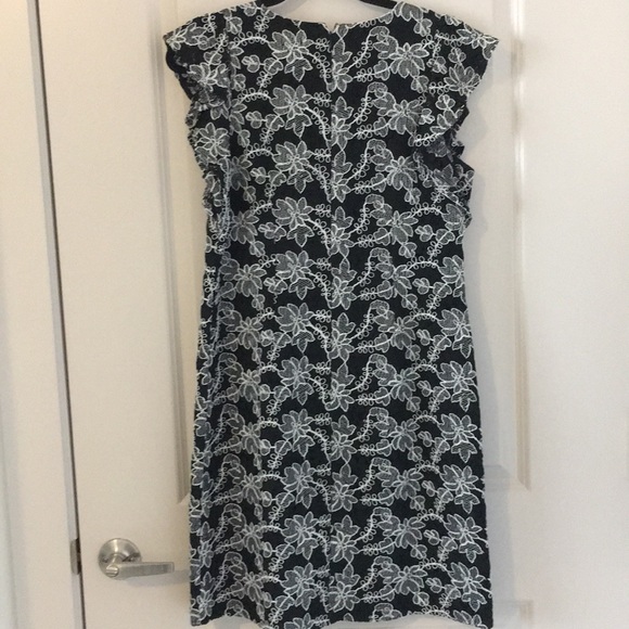 Ann Taylor black and white shift dress - Picture 8 of 8